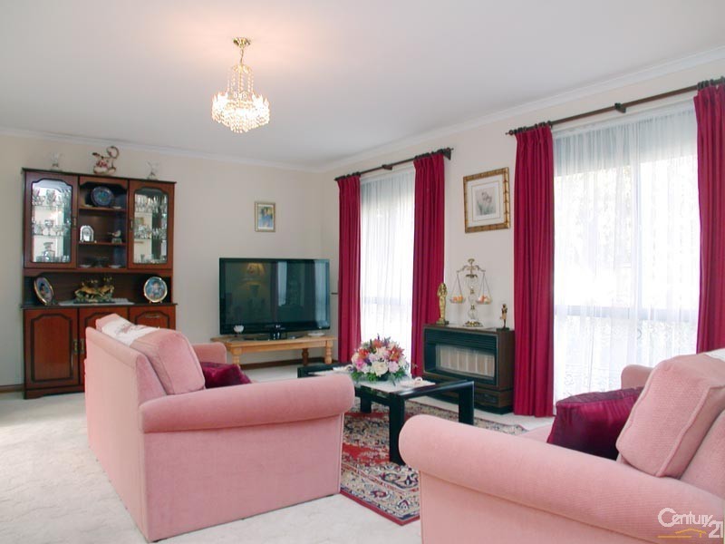 8 Apollo Drive, Hallett Cove SA 5158