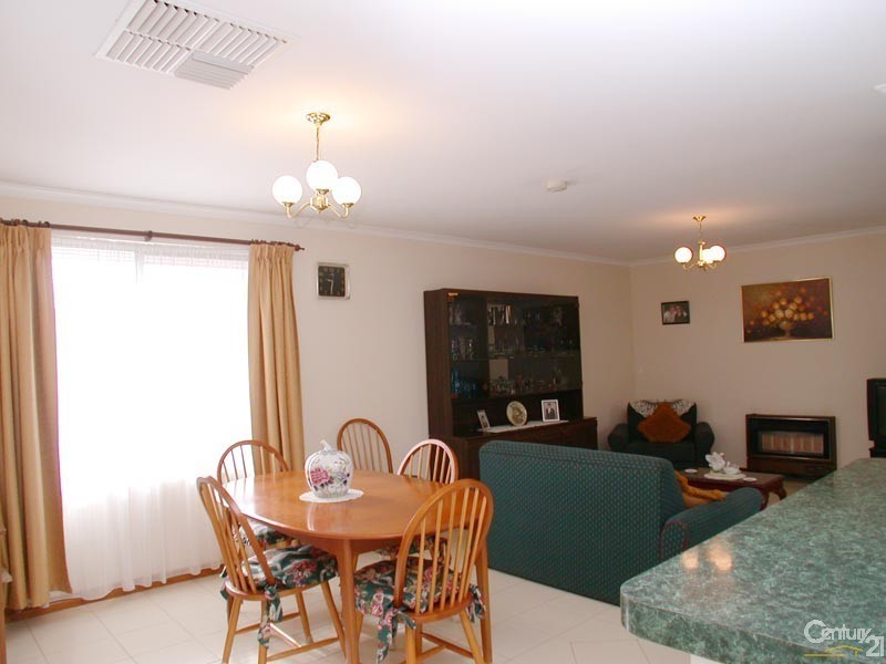 8 Apollo Drive, Hallett Cove SA 5158