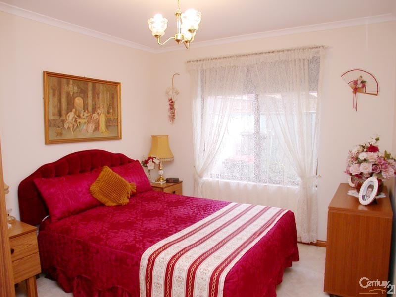 8 Apollo Drive, Hallett Cove SA 5158