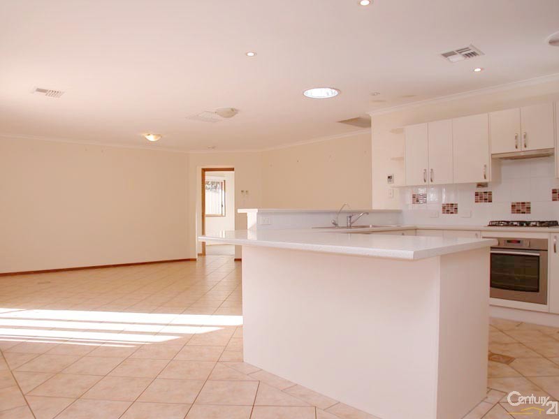 12 Simone Crescent, Morphett Vale SA 5162