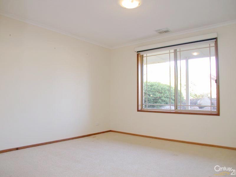 12 Simone Crescent, Morphett Vale SA 5162