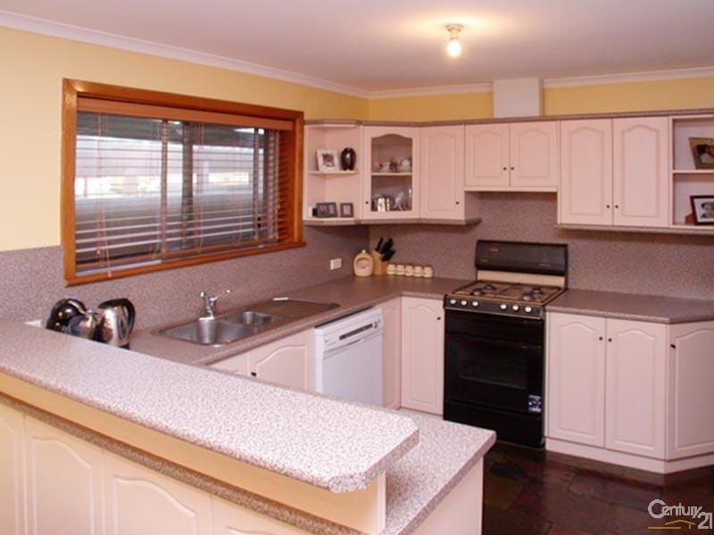 8 Aldam Road, Seaford SA 5169