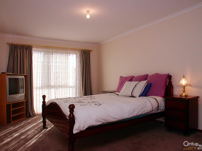 8 Aldam Road, Seaford SA 5169