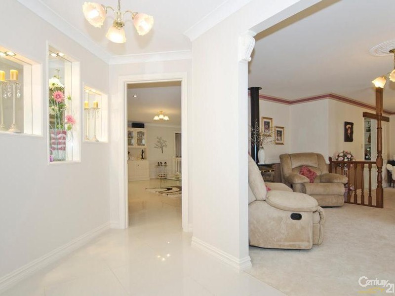 1 Coronet Avenue, Woodcroft SA 5162