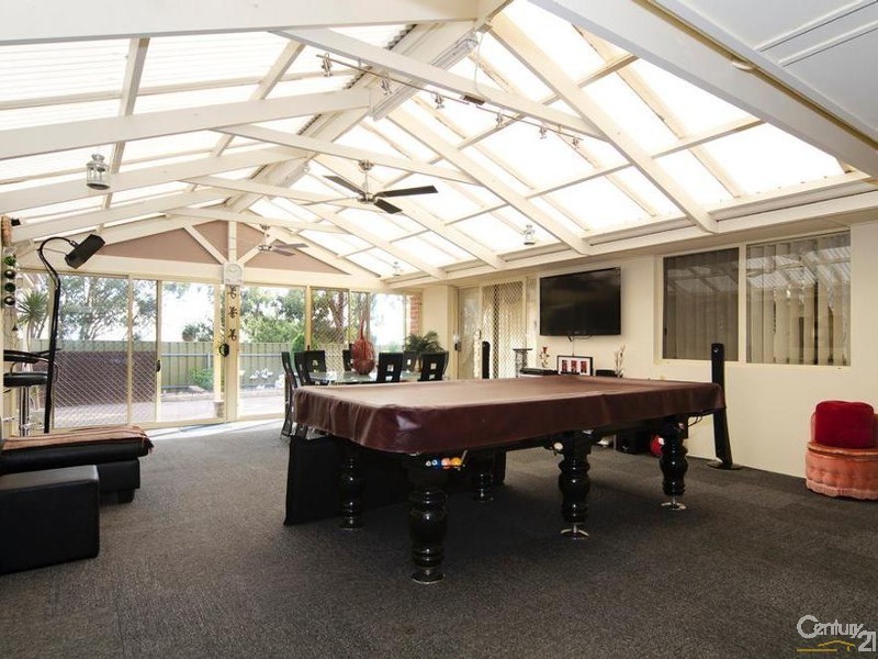 1 Coronet Avenue, Woodcroft SA 5162