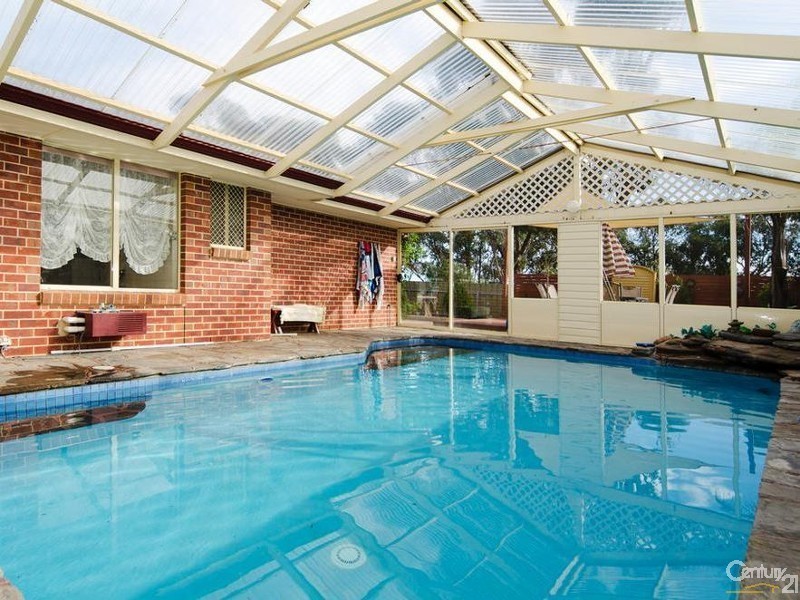 1 Coronet Avenue, Woodcroft SA 5162