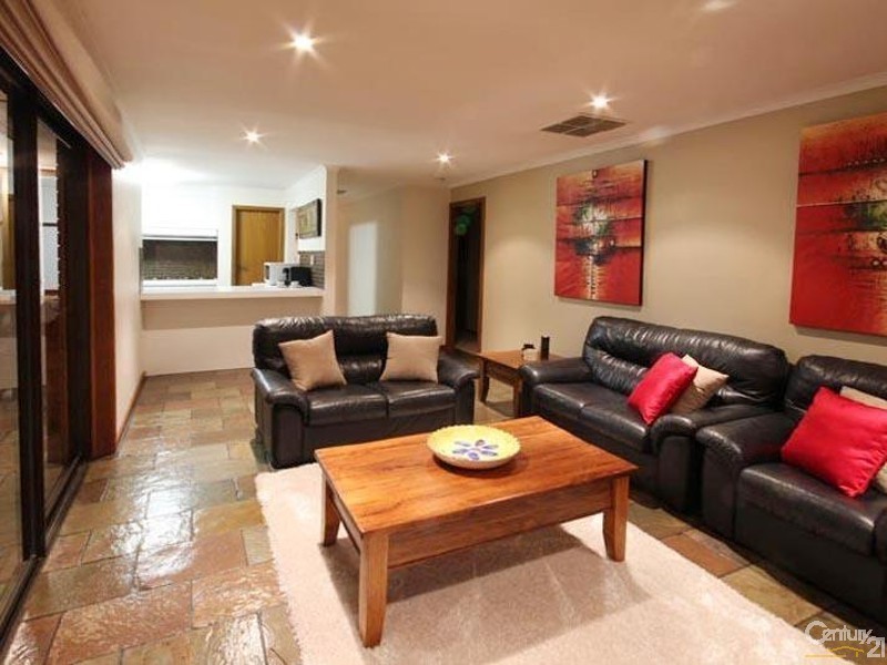 25 Monaro Road, Aberfoyle Park SA 5159