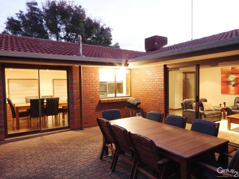 25 Monaro Road, Aberfoyle Park SA 5159