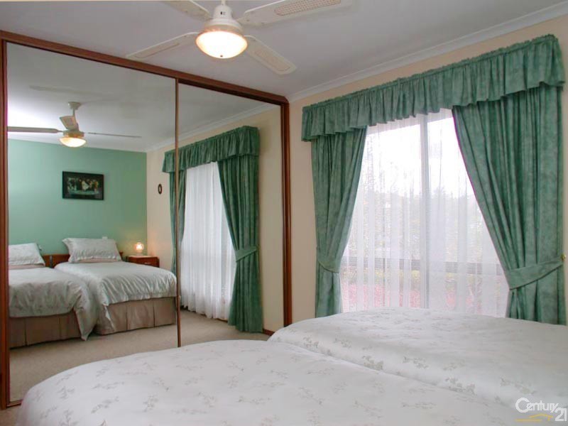 4 Paragon Avenue, Aberfoyle Park SA 5159