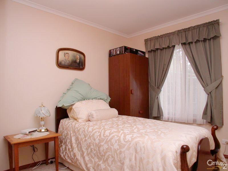 4 Paragon Avenue, Aberfoyle Park SA 5159