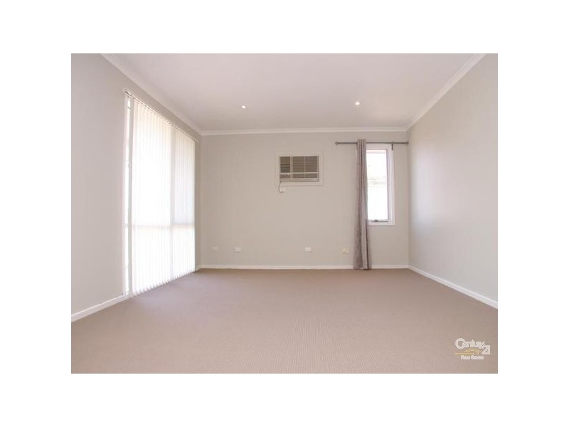 5 Jakarta Ct, Noarlunga Downs SA 5168