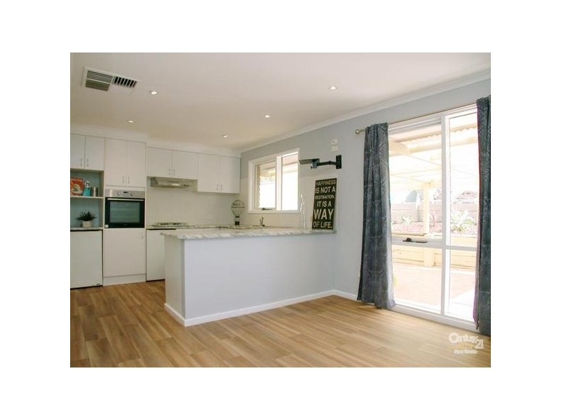 5 Jakarta Ct, Noarlunga Downs SA 5168