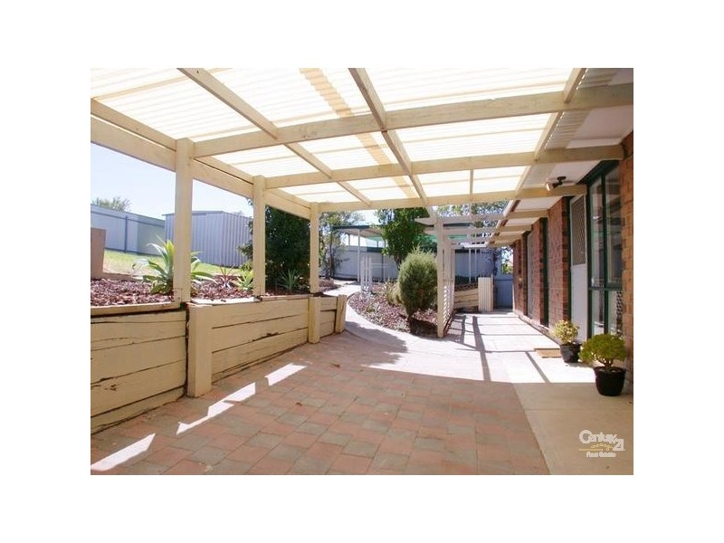 5 Jakarta Ct, Noarlunga Downs SA 5168