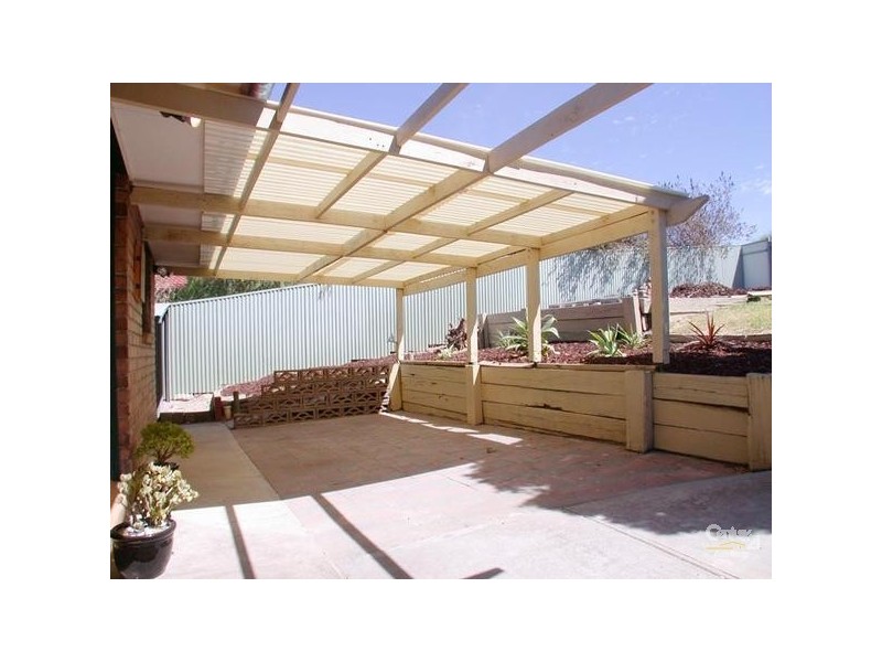 5 Jakarta Ct, Noarlunga Downs SA 5168