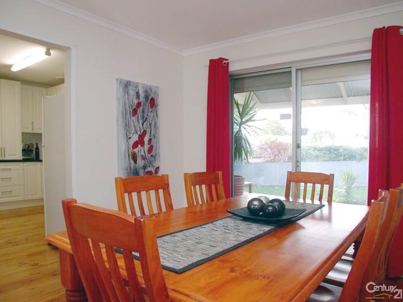 9 Mandalay Drive, Happy Valley SA 5159