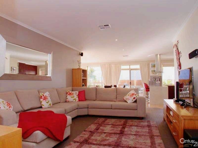 105 Grand Boulevard, Seaford Rise SA 5169