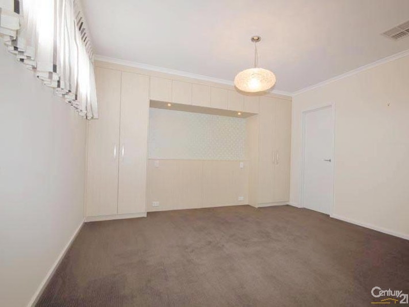 15 Crompton Drive, Woodville SA 5011