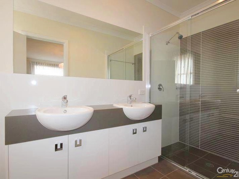 15 Crompton Drive, Woodville SA 5011