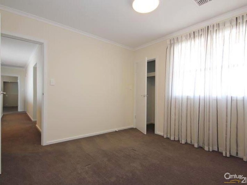 15 Crompton Drive, Woodville SA 5011