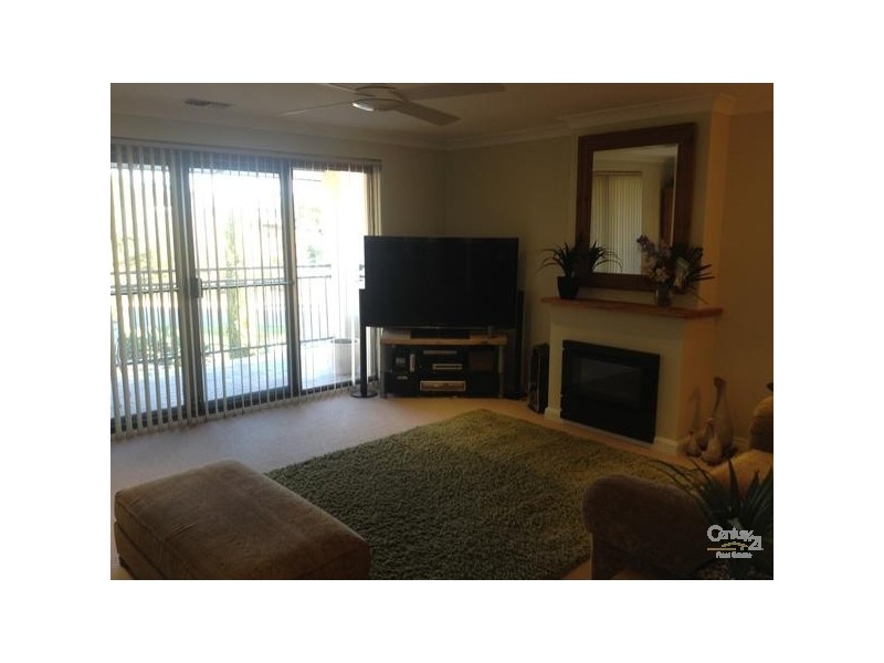 24  Minnipa Drive, Hallett Cove SA 5158
