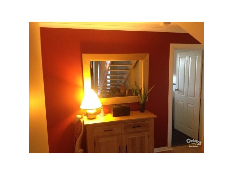 24  Minnipa Drive, Hallett Cove SA 5158