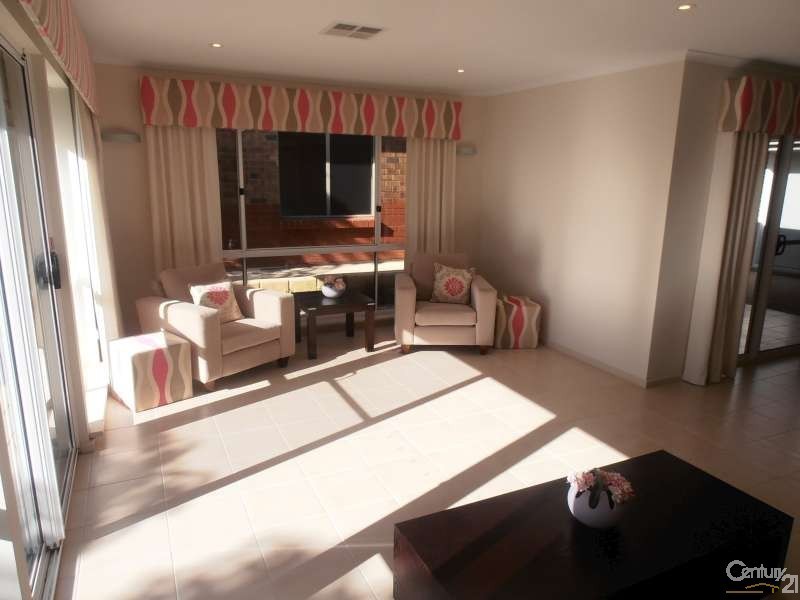 81 Seaford Road, Seaford Meadows SA 5169