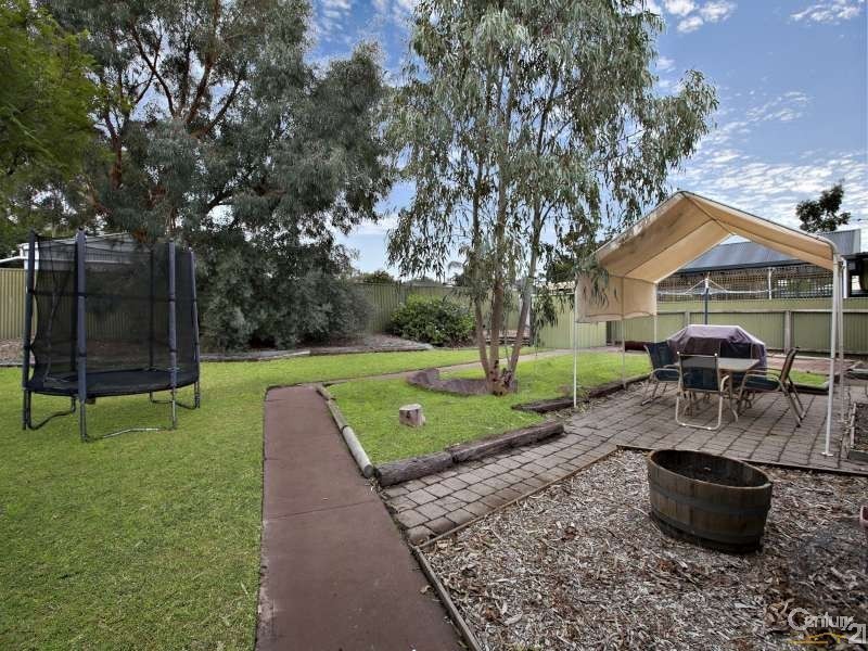 36 Calomba Crescent, Happy Valley SA 5159