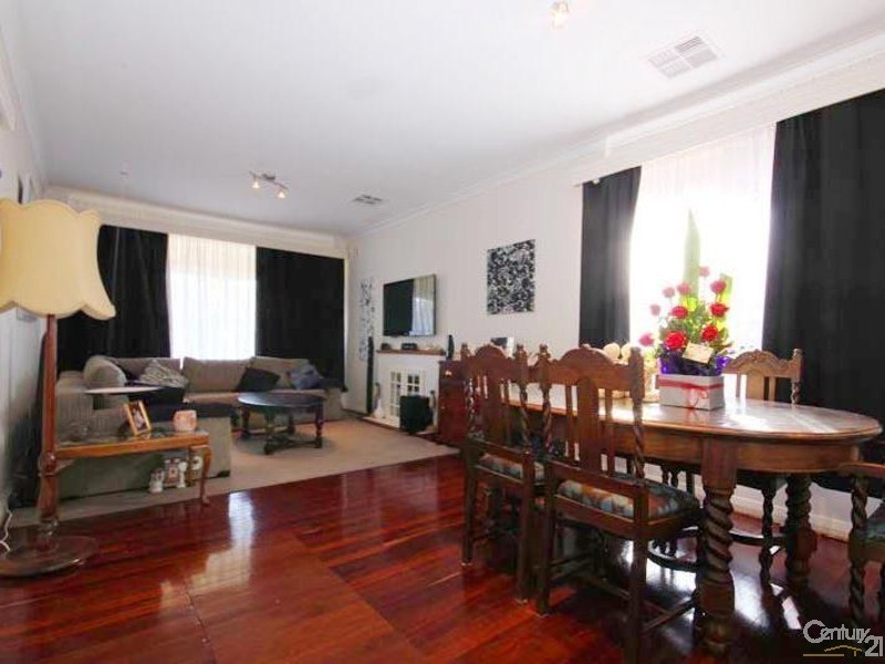 30 Williams Avenue, Hackham West SA 5163