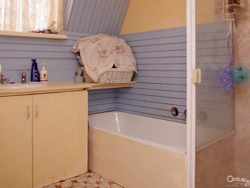 9 Neville Street, Christies Beach SA 5165