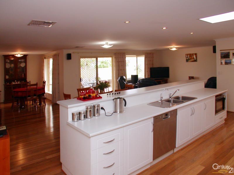 9A Neville Avenue, Christies Beach SA 5165