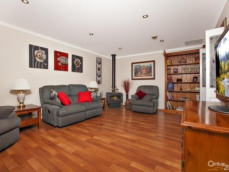 19 Buccaneer Drive, Seaford Rise SA 5169