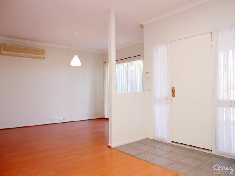 71 Warburton Drive, Woodcroft SA 5162