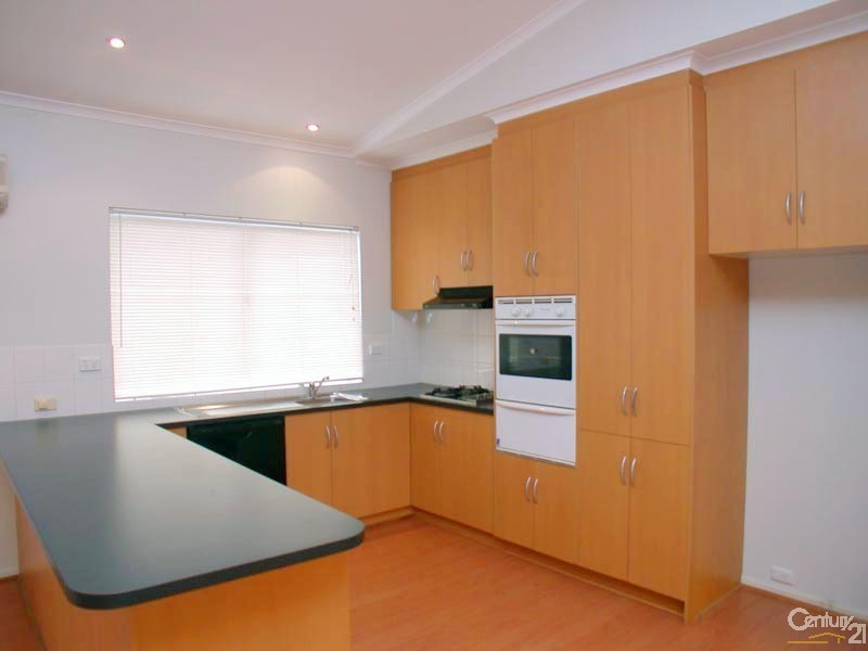 71 Warburton Drive, Woodcroft SA 5162