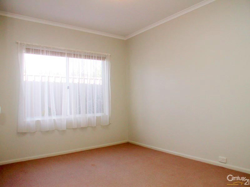 71 Warburton Drive, Woodcroft SA 5162