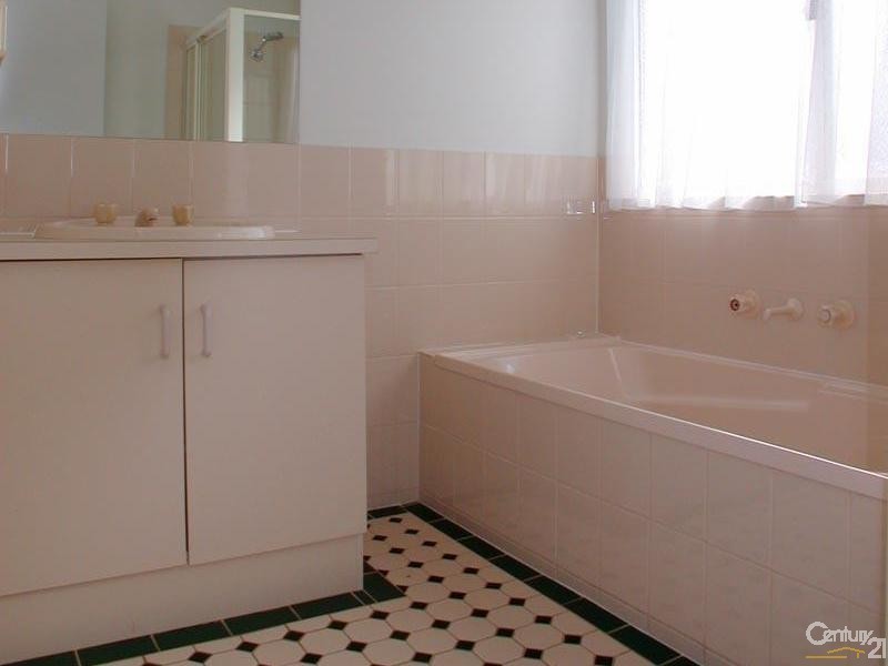 71 Warburton Drive, Woodcroft SA 5162