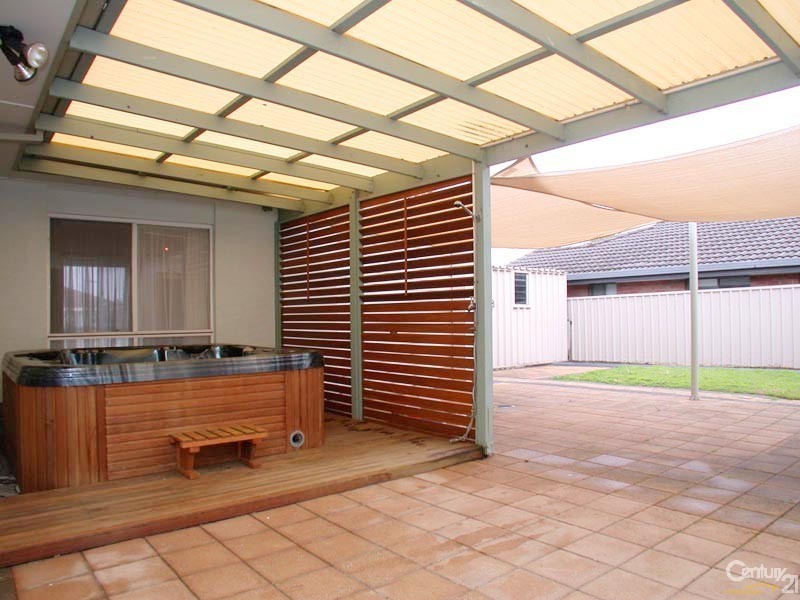 71 Warburton Drive, Woodcroft SA 5162