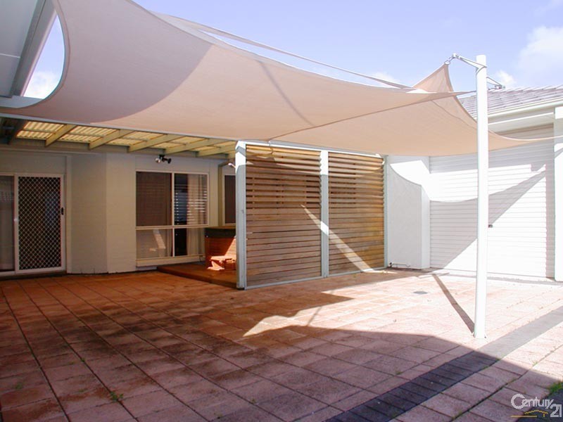 71 Warburton Drive, Woodcroft SA 5162