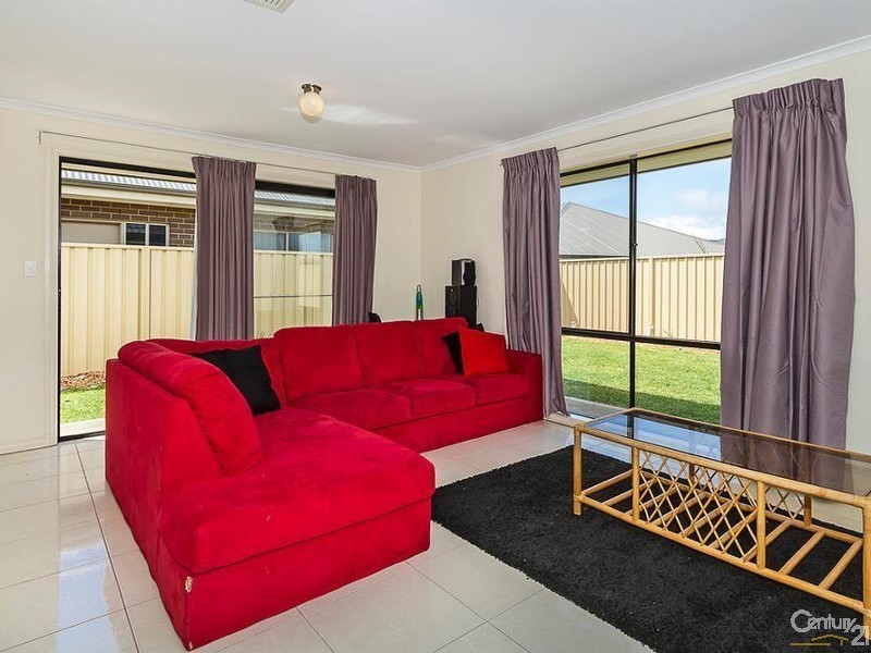 8 Pinkgum Avenue, Aldinga Beach SA 5173