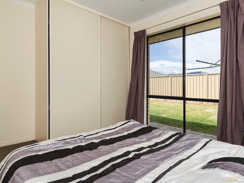 8 Pinkgum Avenue, Aldinga Beach SA 5173