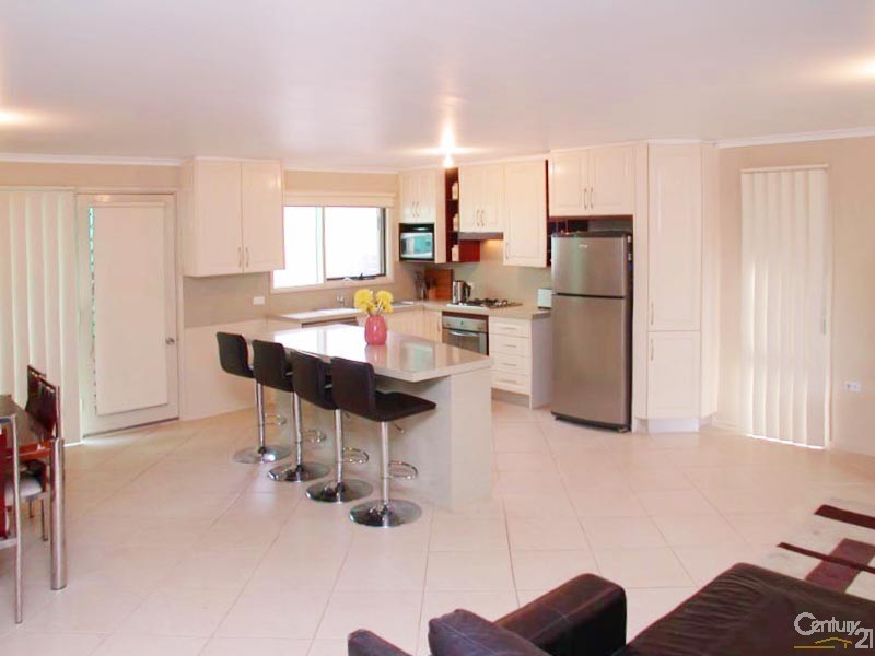 21 Plumtree Crescent, Huntfield Heights SA 5163