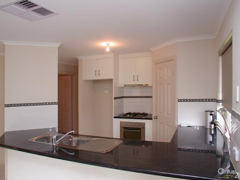 35 Antonio Street, Huntfield Heights SA 5163