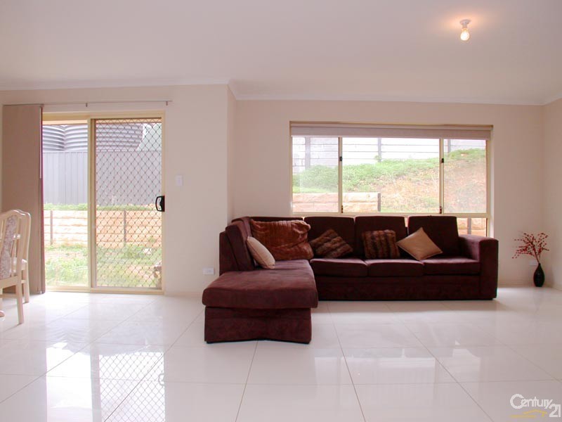 35 Antonio Street, Huntfield Heights SA 5163