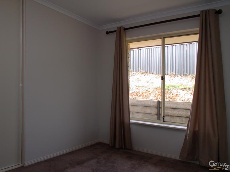 35 Antonio Street, Huntfield Heights SA 5163