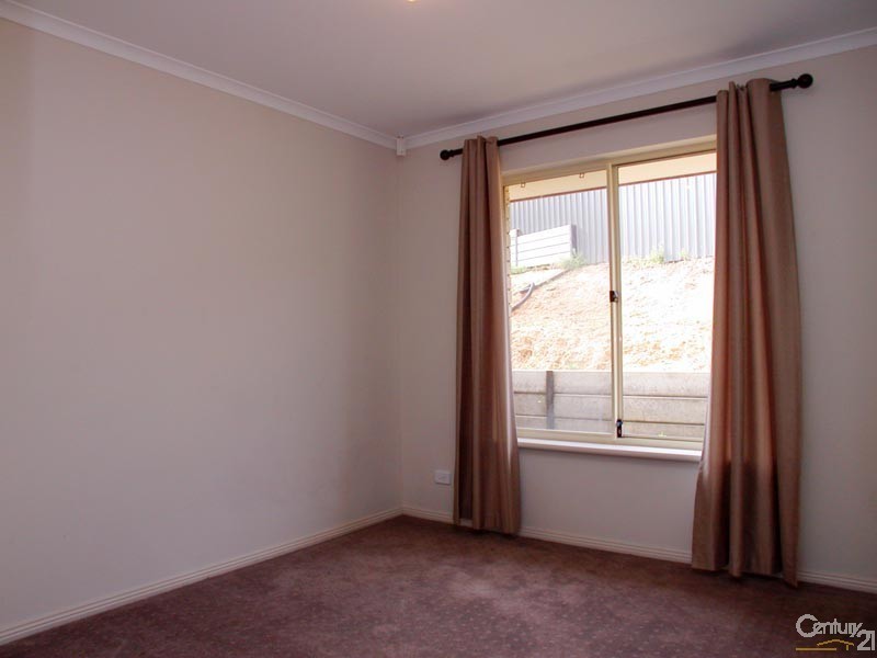 35 Antonio Street, Huntfield Heights SA 5163