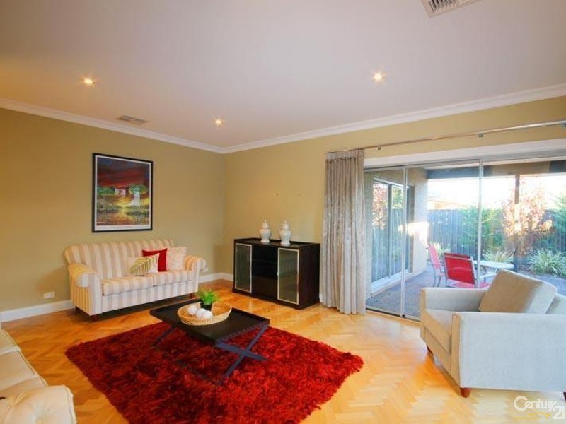 17 Crompton Drive, Woodville SA 5011