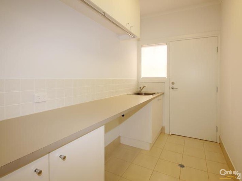 17 Crompton Drive, Woodville SA 5011