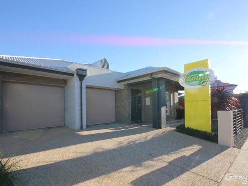 17 Crompton Drive, Woodville SA 5011