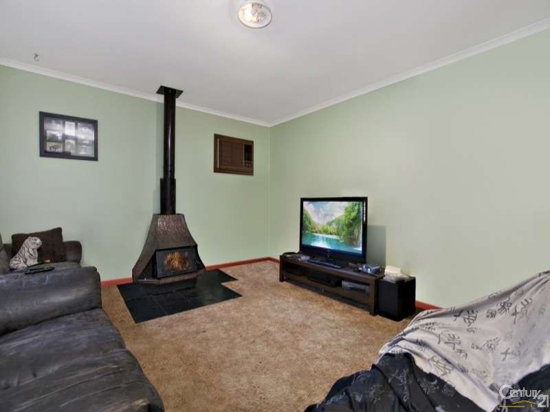 7 Kuantan Drive, Aberfoyle Park SA 5159
