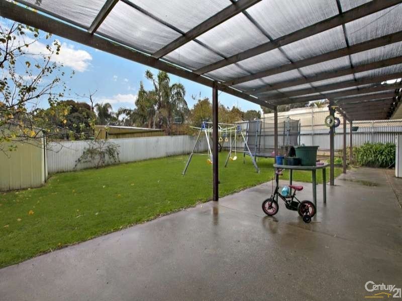 7 Kuantan Drive, Aberfoyle Park SA 5159