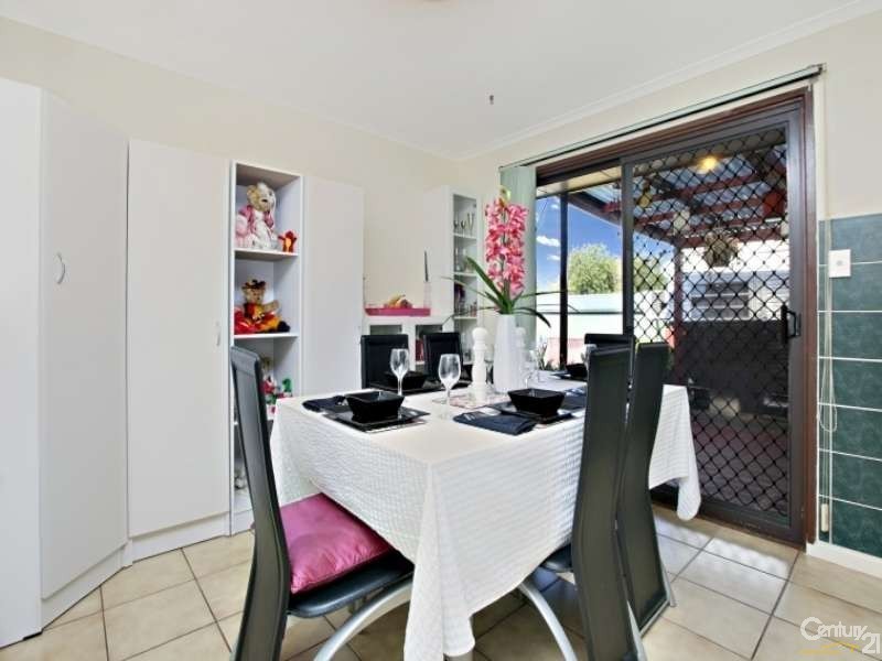 18 Valleyview Crescent, Hackham West SA 5163